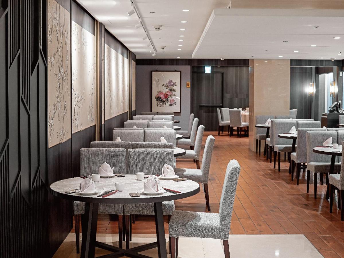 Windsor Hotel Тайджун Екстериор снимка Interior of the restaurant