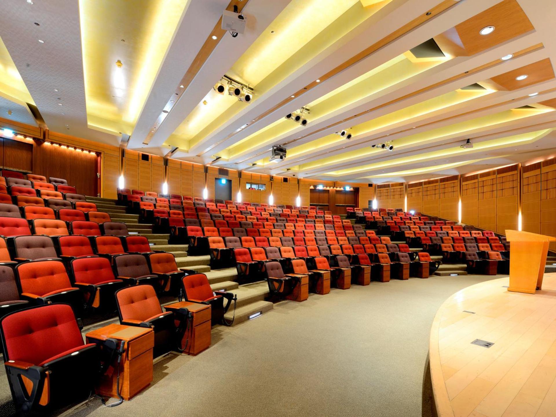 Windsor Hotel Тайджун Екстериор снимка Auditorium